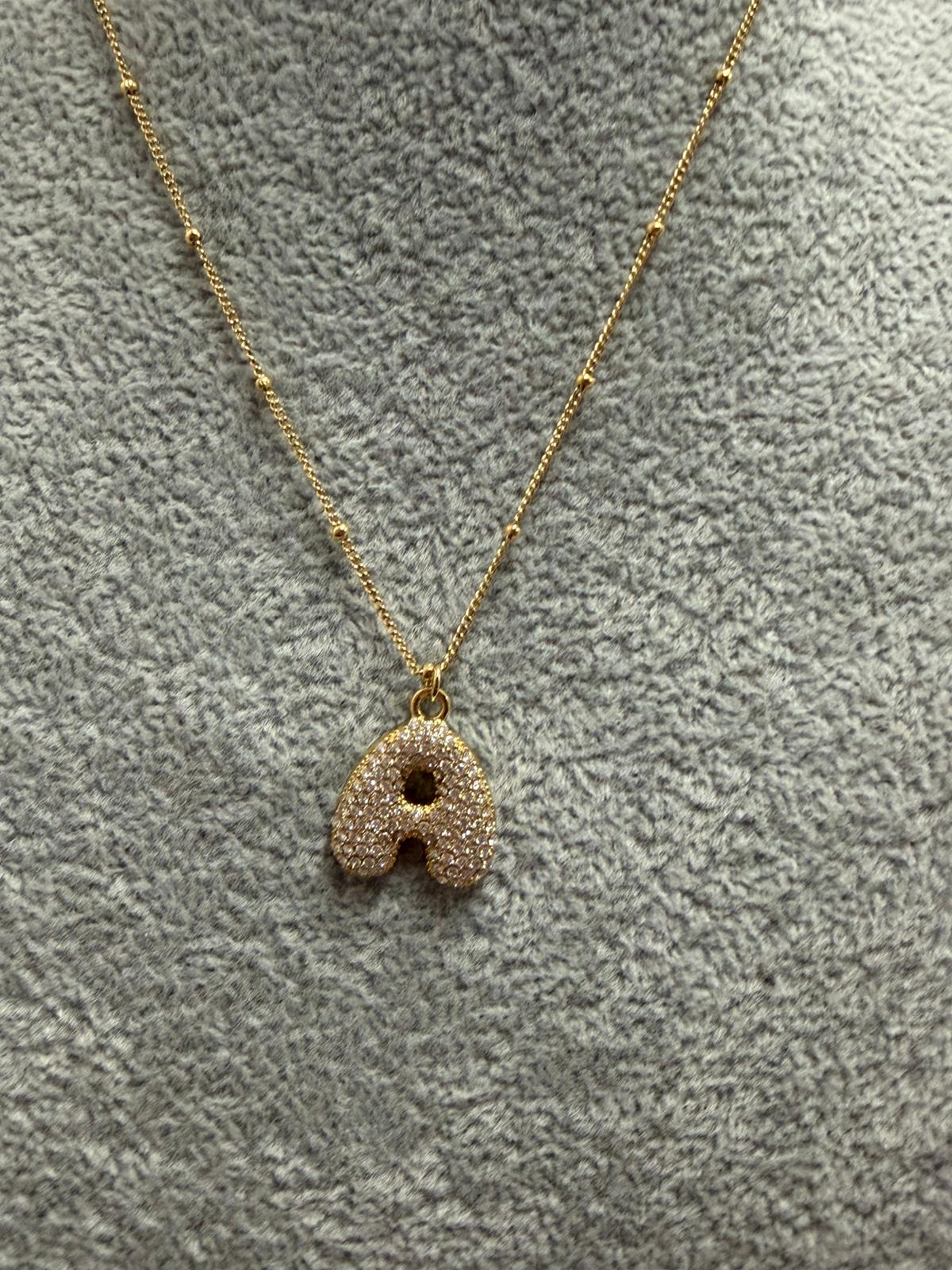 Collana con lettera