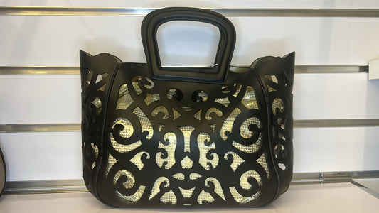 Borsa nera traforata