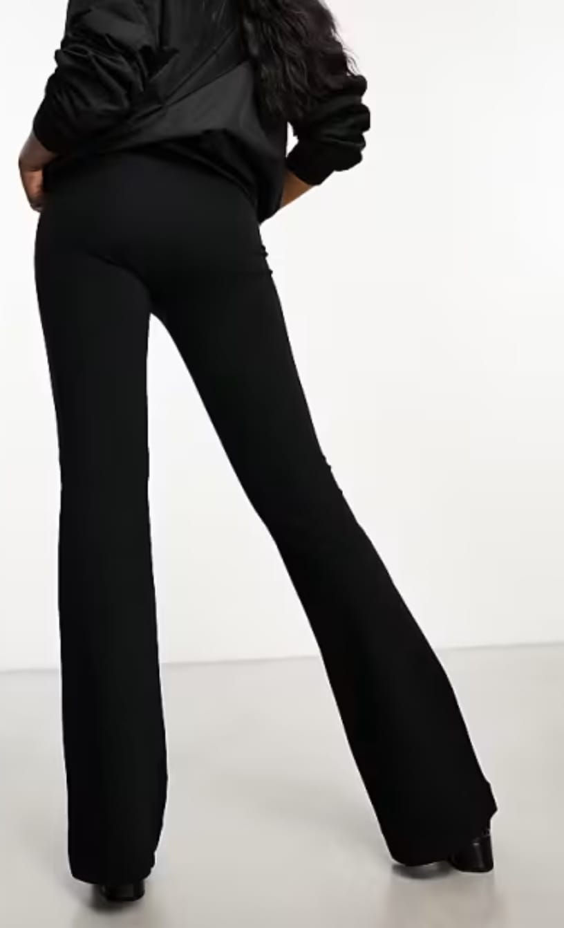Pantaloni a zampa modellanti