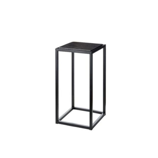 Tavolino in metallo piccolo