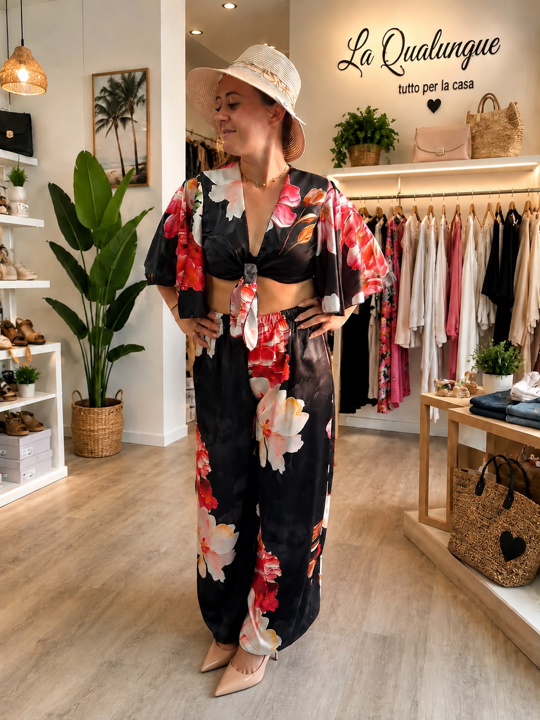 Completo fiorato top e pantalone